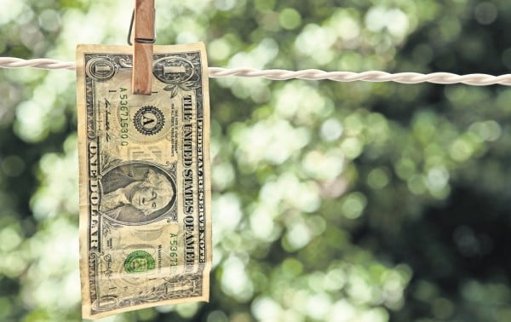 Cierre de gobierno en EE.

UU. genera incertidumbre y debilita al dólar