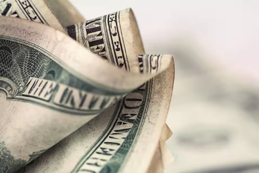 El peso colombiano se fortalece y el dólar cae por debajo de los $3.750