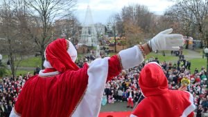 Paredes Inaugura Natal com Pista de Gelo Gratuita e Vasta Programação Cultural