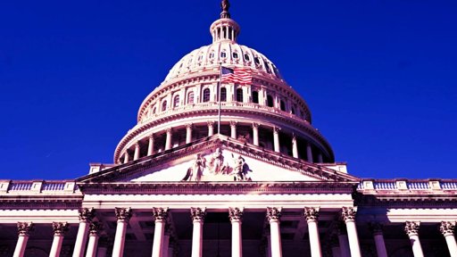 Cierre de gobierno en EE.UU. causa caos en aeropuertos y amenaza ayuda alimentaria