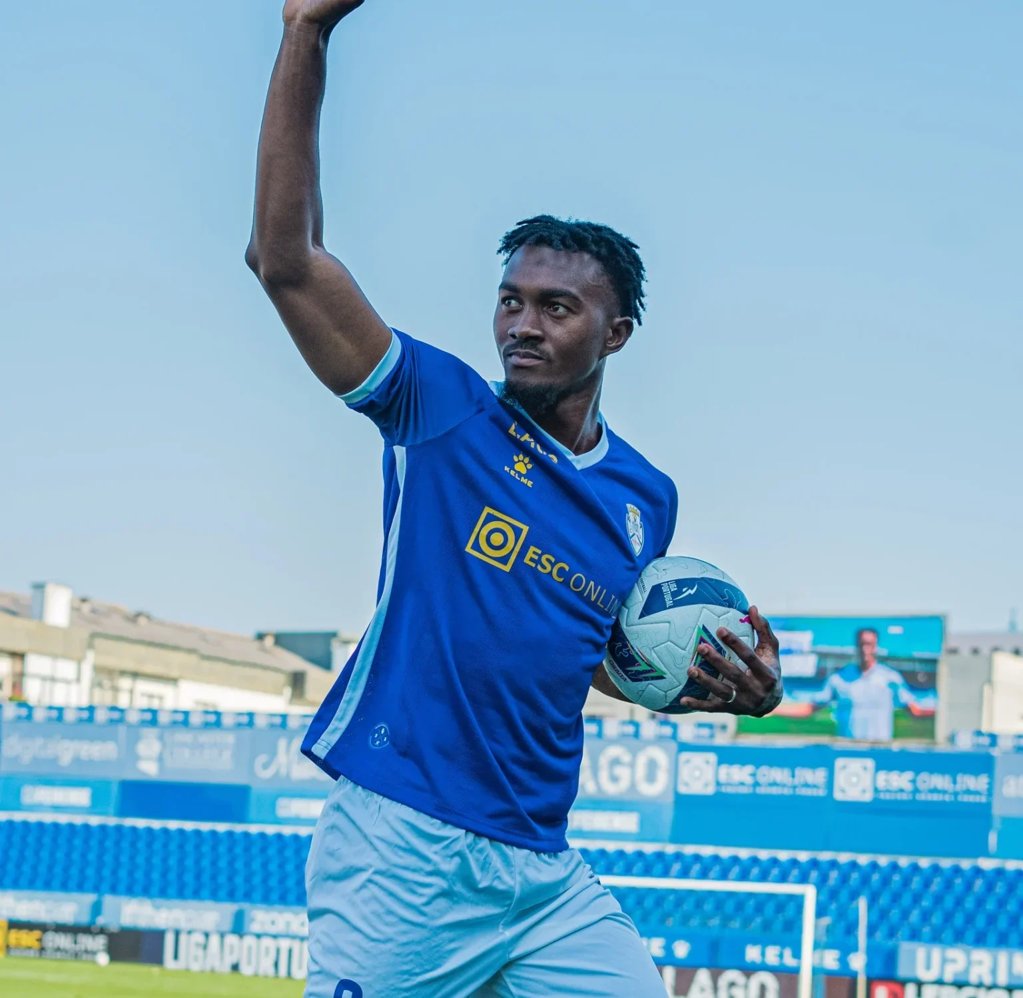 Académico de Viseu assume ambição de subida e vence rival Feirense