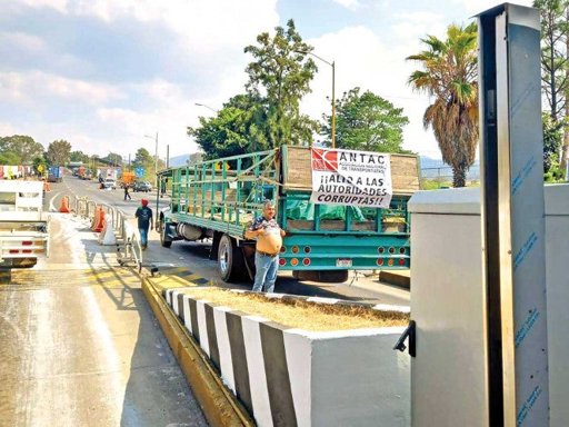 Pérdidas por Bloqueos Carreteros Alcanzan hasta 6 Mil Millones de Pesos en una Semana: Concanaco