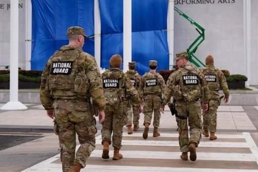 Corte Suprema bloquea despliegue de la Guardia Nacional de Trump en Chicago