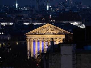 Une nouvelle taxe sur les mutuelles adoptée dans un climat de controverse