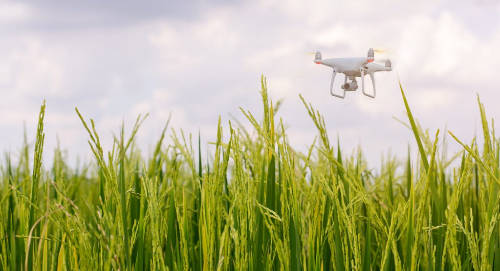 China Testa Primeira Exploração Agrícola Totalmente Autónoma com Ganhos de 20% na Produção