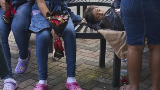 Jueces Federales Bloquean Deportación de Niños Migrantes No Acompañados