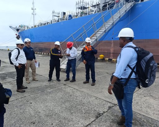 Gobierno Nacional garantiza el abastecimiento de combustible en Nariño con la llegada de 50.000 barriles de gasolina