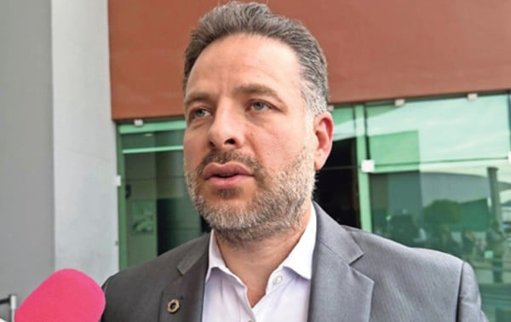 EE.
UU. impondrá arancel del 25% a camiones pesados mexicanos