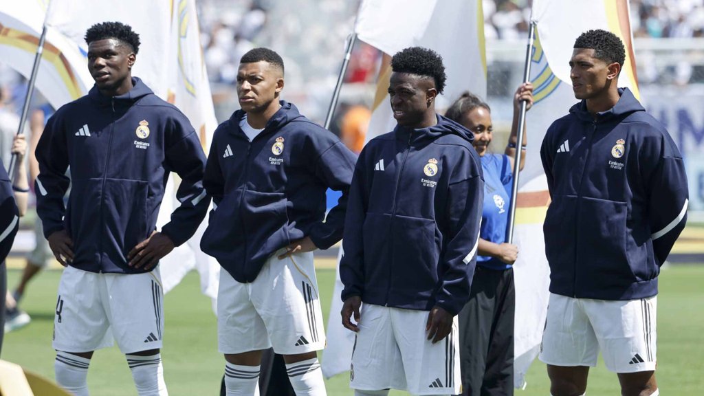 Três portugueses campeões europeus pelo PSG nomeados para a Bola de Ouro