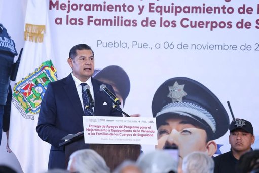 Gobierno de Puebla Reconoce a Policías con Apoyos de Vivienda por más de 110 MDP