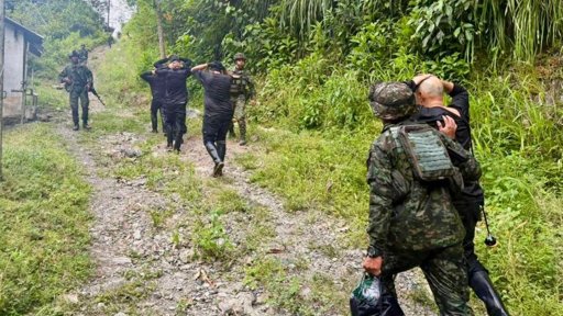 Liberan a 71 trabajadores secuestrados en una mina de esmeraldas en Boyacá