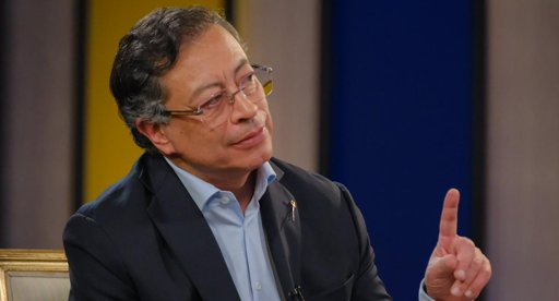 Petro se Retracta de Acusaciones contra Fiscal Burgos por Orden Judicial