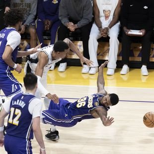 Victor Wembanyama en difficulté et exclu lors de la défaite des Spurs face aux Lakers