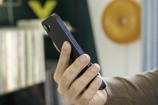 Un iPhone sans boutons physiques pour le 20e anniversaire en 2027