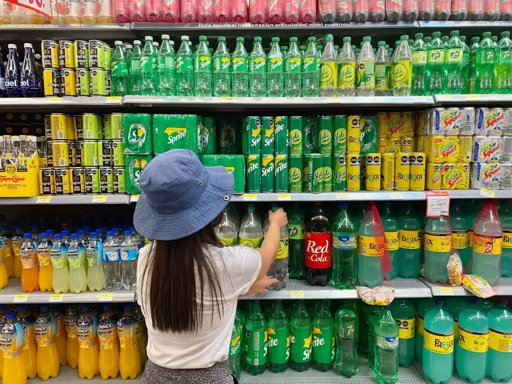 Gobierno propone alza de "impuestos saludables" a refrescos, tabaco y videojuegos