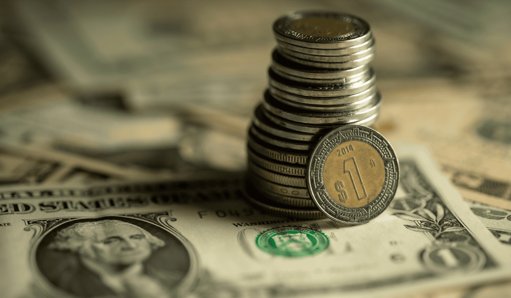 Precios del Petróleo se Estabilizan Tras Fuertes Caídas por Expectativas de Paz en Ucrania