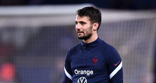 Léo Dubois contraint de prendre sa retraite à 31 ans