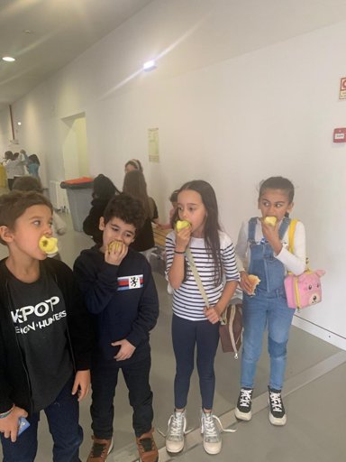 Alunos de Arcos de Valdevez Recebem Fruta Fresca para Promover Hábitos Saudáveis
