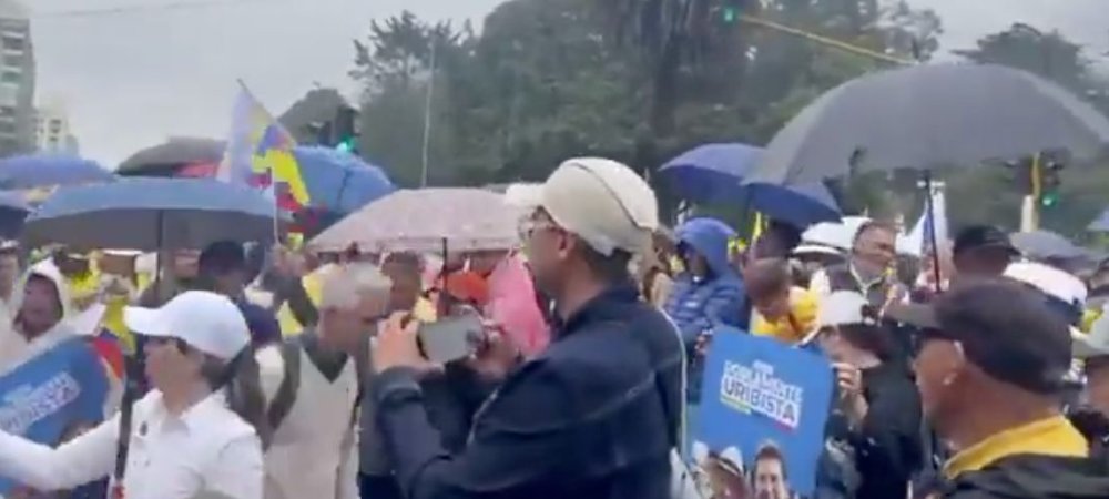 Condena a Uribe moviliza al país y reconfigura el panorama para 2026