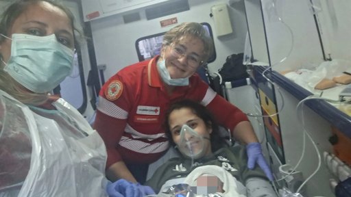 Bombeiros da Cruz Vermelha Auxiliam Parto em Ambulância no Cartaxo