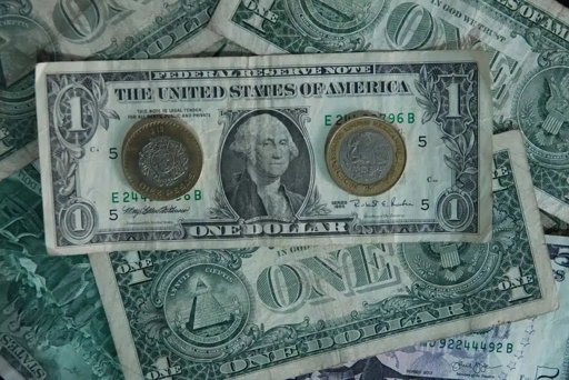 Bitcoin experimenta extrema volatilidad con una caída y un posterior repunte