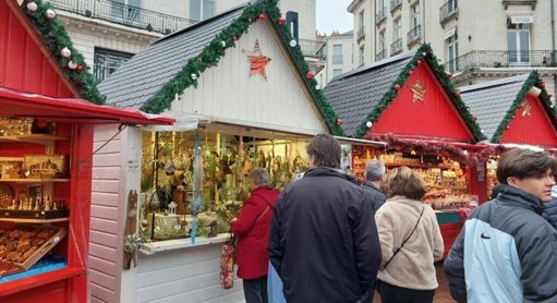 Les marchés de Noël animent la métropole nantaise entre festivités et faits divers