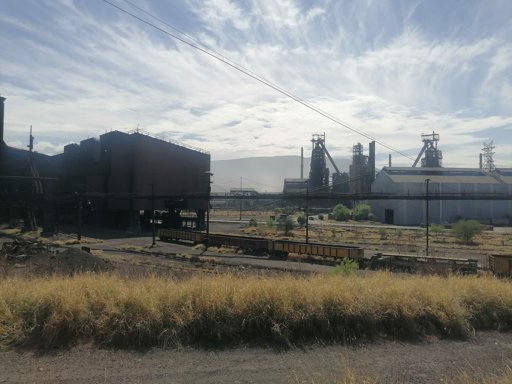 Gigantes del acero ArcelorMittal y Ternium evalúan la adquisición de AHMSA