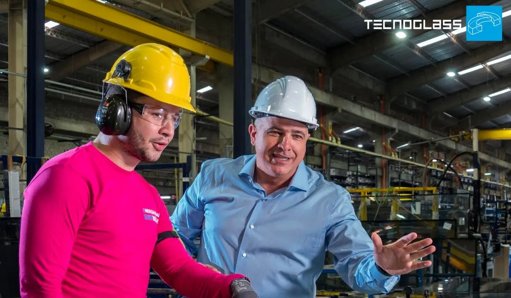 Tecnoglass reporta ingresos récord pero enfrenta presión por el 'súper peso' colombiano y costos de insumos