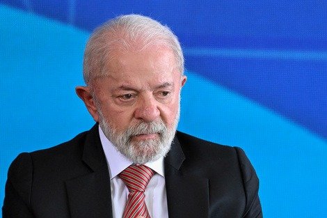 Trump y Lula Acuerdan Revisar Aranceles en Medio de Tensiones