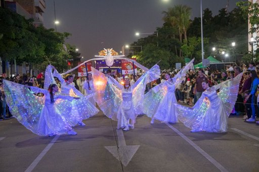 Culiacán celebra su tradicional Desfile Navideño bajo el lema “Un Regalo de Paz”