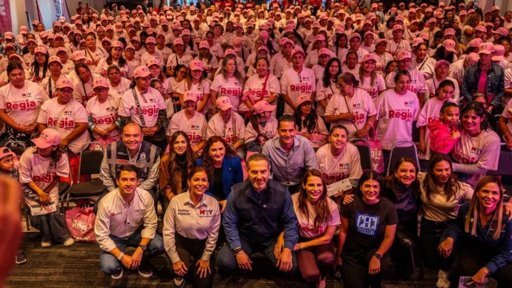 Monterrey reconoce a 500 mujeres cuidadoras con la Tarjeta Regia Plus