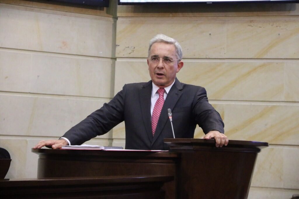 Condena contra Álvaro Uribe reconfigura el mapa político y agudiza la polarización