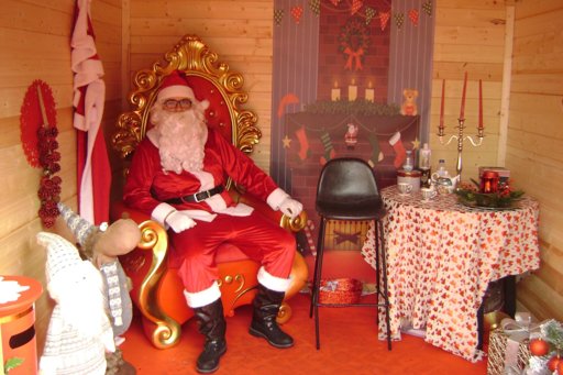 Municípios Portugueses Unem-se em Campanhas de Natal para Dinamizar o Comércio Local