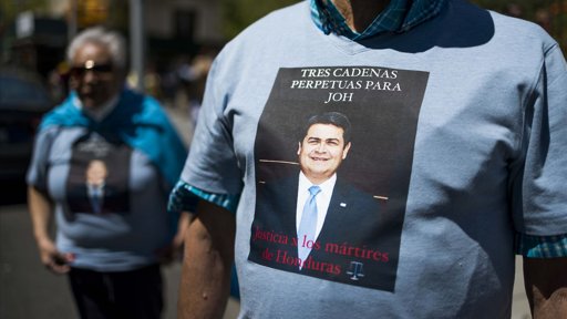 Trump perdoa ex-presidente das Honduras condenado por narcotráfico, gerando acusações de hipocrisia