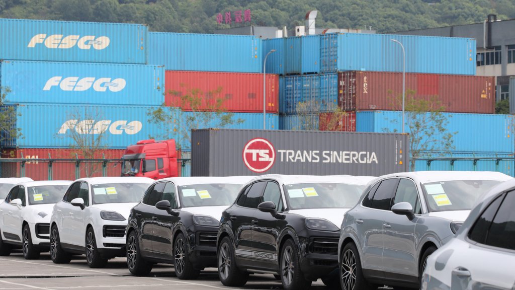 Fabricantes de automóveis europeus sobem preços nos EUA em resposta às tarifas