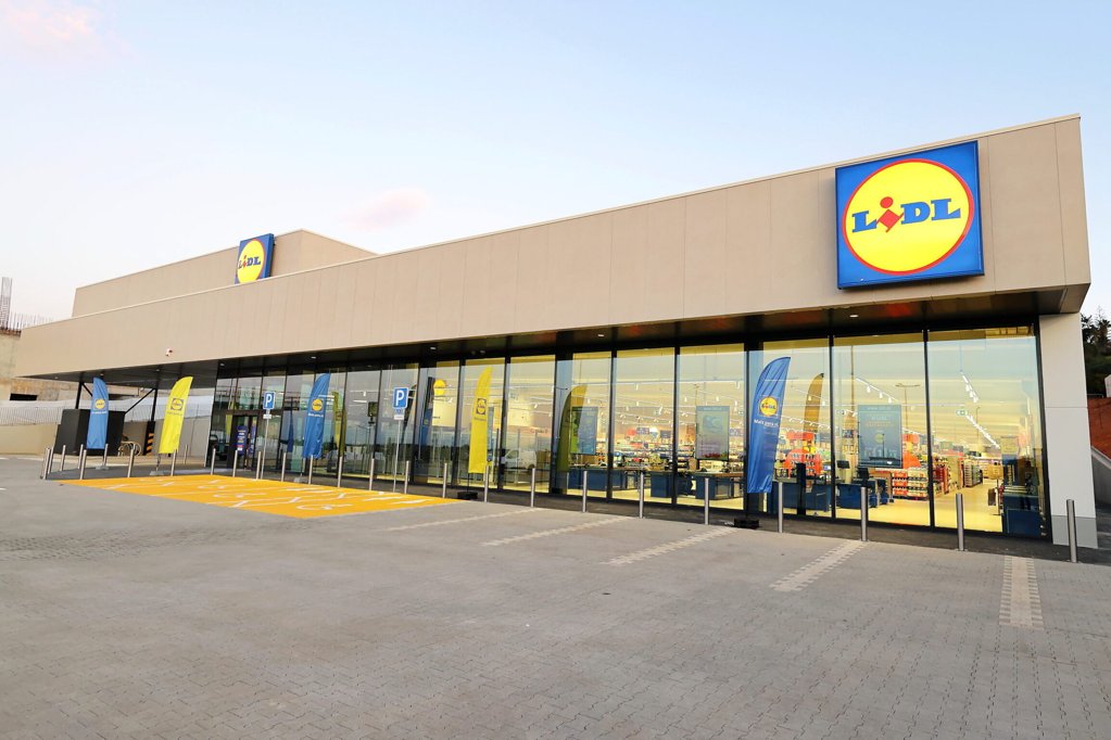 Lidl Portugal entra no Guinness com a maior lasanha do mundo