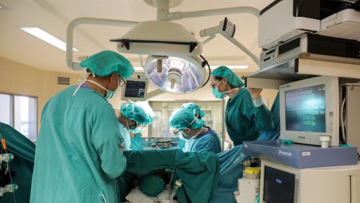 Hospitais do SNS Gastaram Mais de 627 Milhões em Cirurgias Fora de Horas