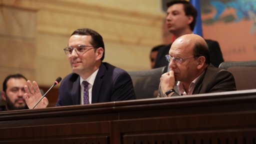 Gobierno Petro sufre dura derrota legislativa con el hundimiento de la reforma tributaria