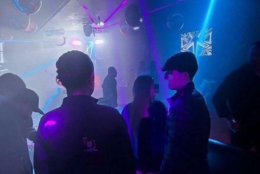 Clausuran el bar 'Mab Tijuana' por fiesta clandestina con menores de edad