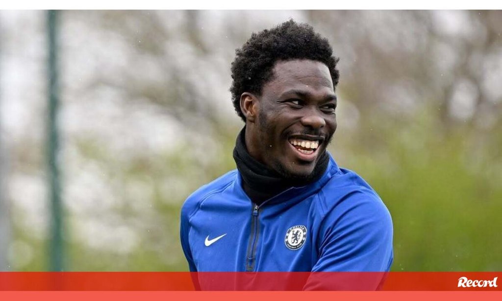 Nice Agita Mercado de Transferências após Derrota com Benfica na Champions