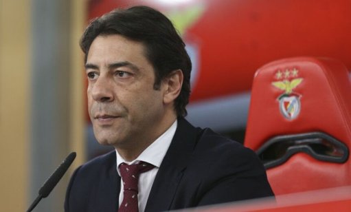 Chicoteada na Luz: Bruno Lage despedido e José Mourinho a caminho do Benfica