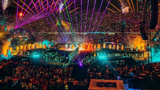 J Balvin anuncia gira nacional, revela crisis de salud y protagoniza viral navideño