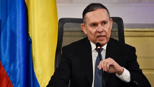 Efraín Cepeda retoma la presidencia del Partido Conservador en un momento clave