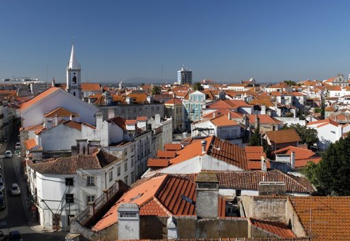 Portugal a Duas Velocidades: Despovoamento do Interior e Concentração no Litoral Agravam Desafios Habitacionais