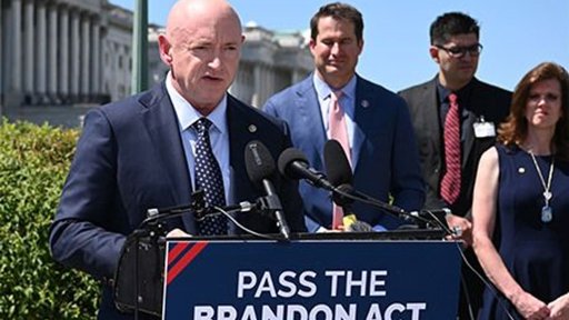 Operaciones Antidrogas de EE.

UU. en el Caribe y el Pacífico Generan Controversia por su Legalidad