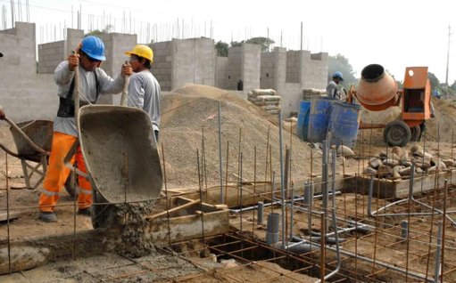 Constructoras de NL enfrentan desabasto de materiales por presiones a pedreras