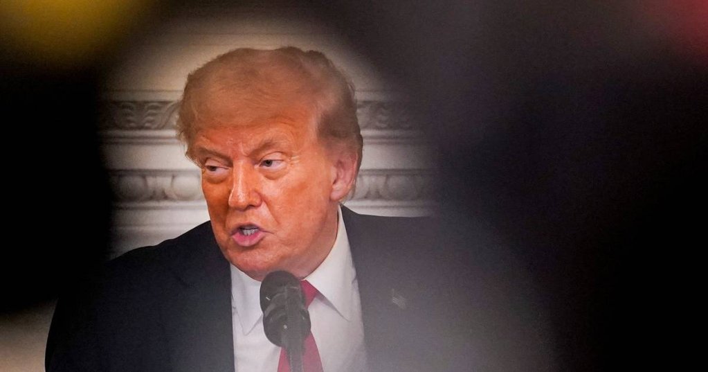 EUA Acabam com Isenção de Taxas para Pequenas Encomendas e Ameaçam 'Pechinchas' Online