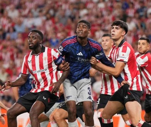 La FCF insiste por Cristhian Mosquera, pero el jugador prefiere a España