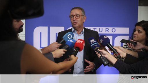 António José Seguro Procura Presidência "Acima dos Partidos" com Apoio do PS