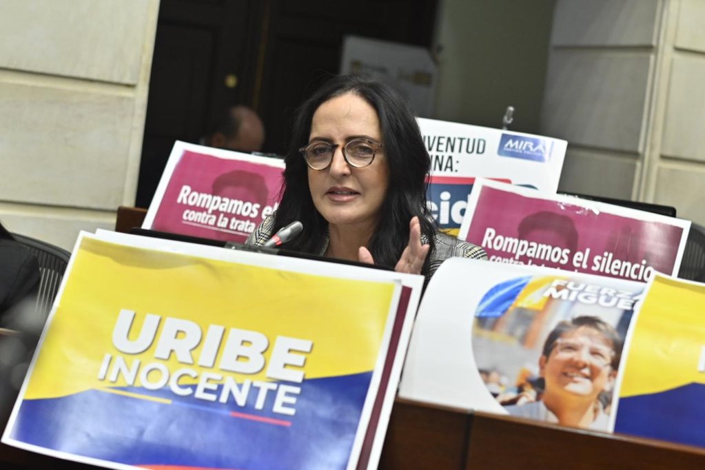 Precandidata María Fernanda Cabal denuncia 'guerra digital' y presenta tutela contra el Gobierno